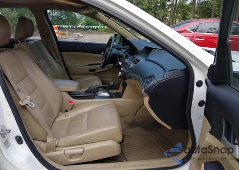 2011 Honda Accord 2.4 Se из США, поврежденный, VIN 1HGCP2F65BA064906